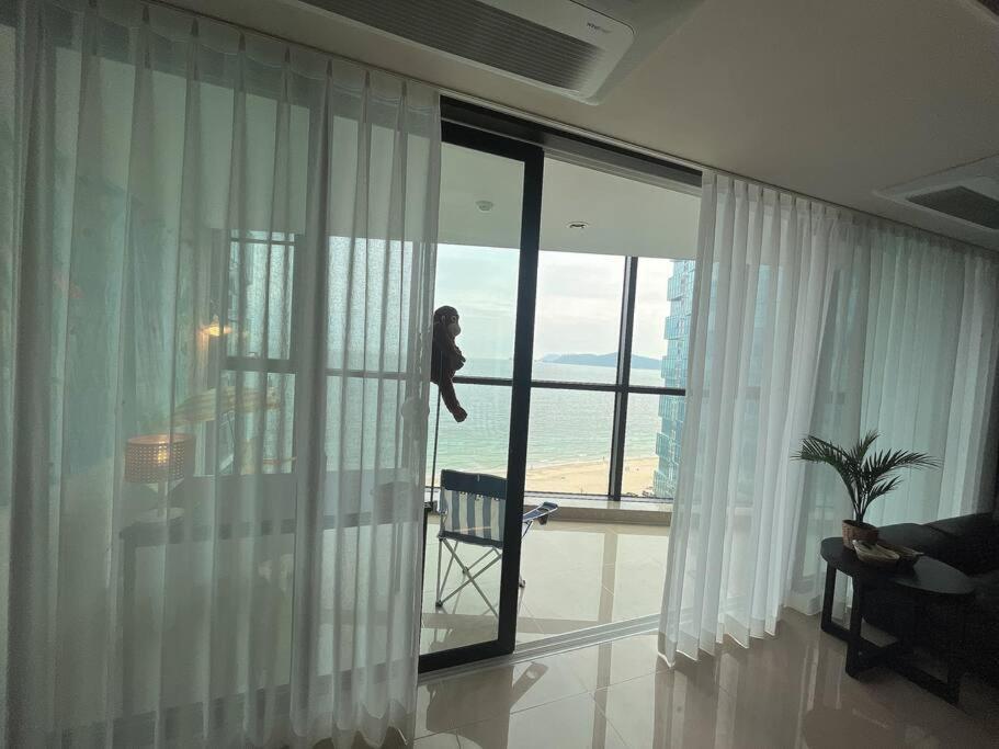 Haeundae Luxury House Apartment Busan Bagian luar foto