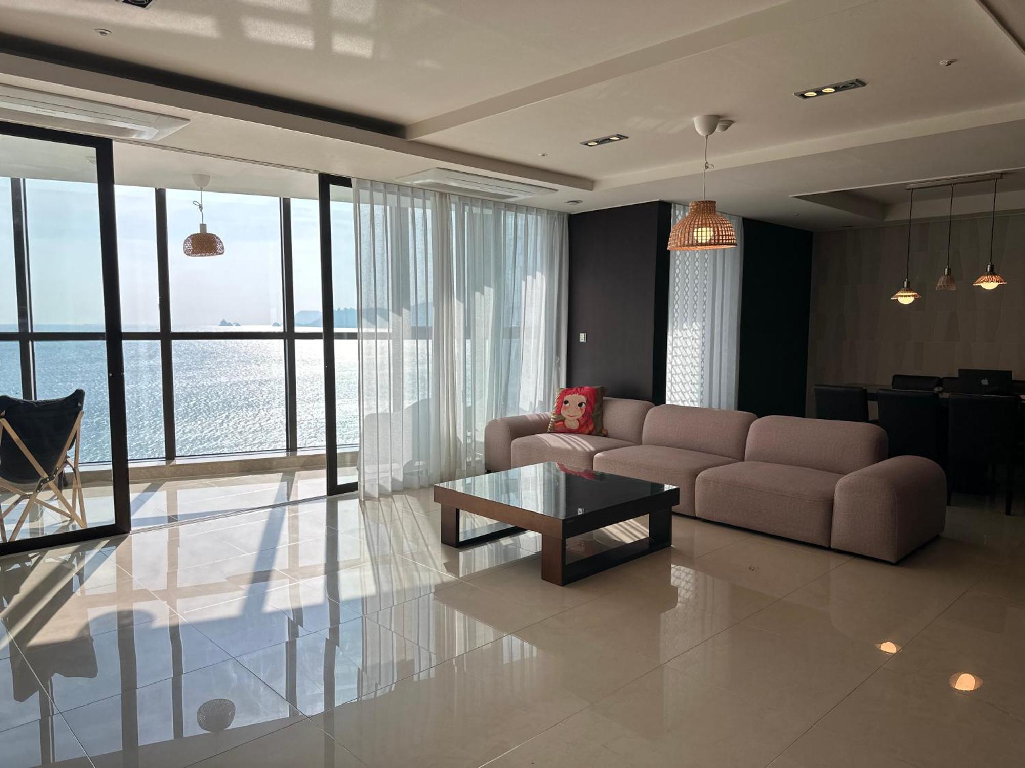 Haeundae Luxury House Apartment Busan Bagian luar foto